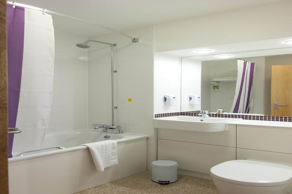 Premier Inn Southsea Portsmouth Extérieur photo