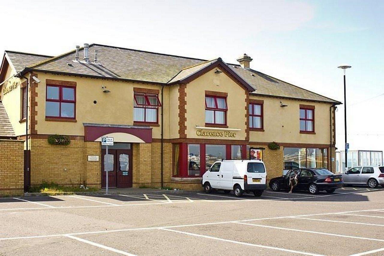 Premier Inn Southsea Portsmouth Extérieur photo