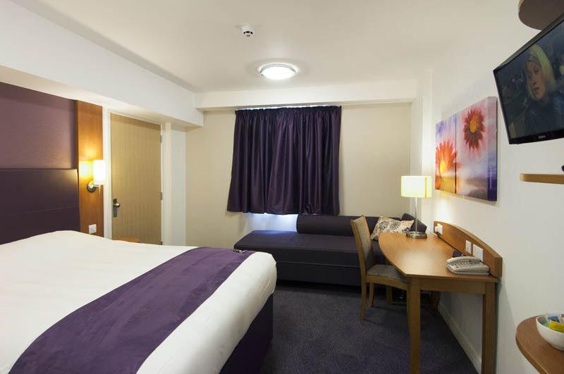 Premier Inn Southsea Portsmouth Extérieur photo